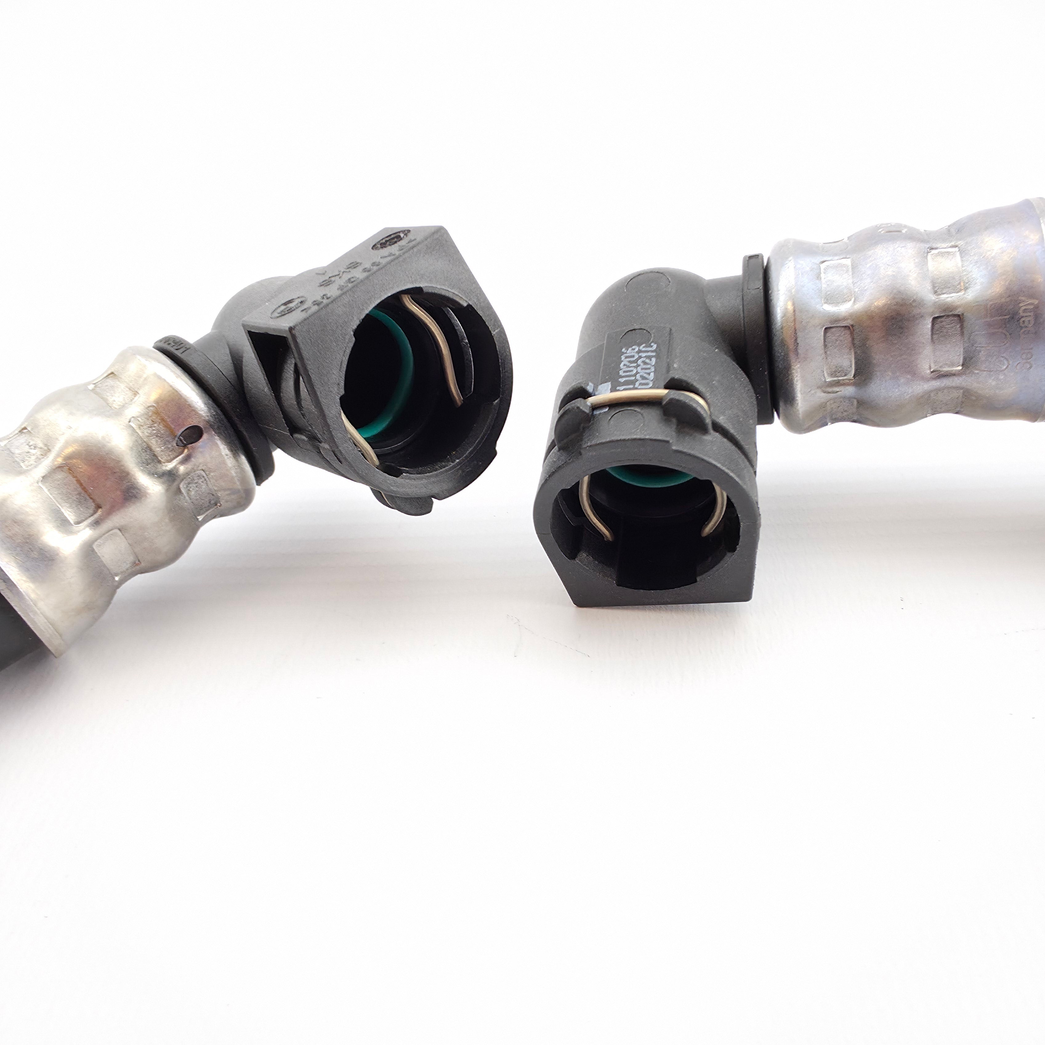 BMW Oil cooling pipe inlet 17227583163