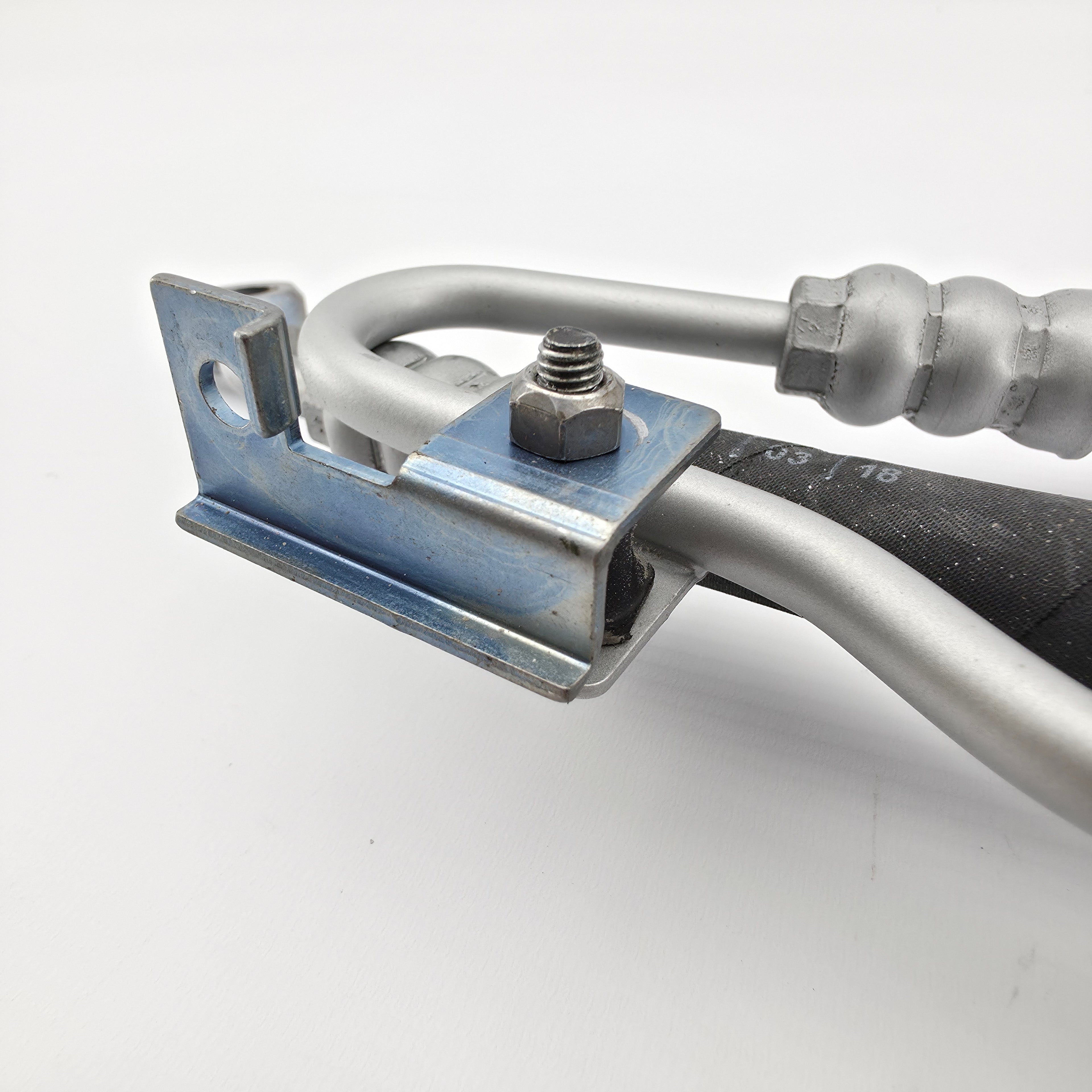 BMW Oil line 32416752945