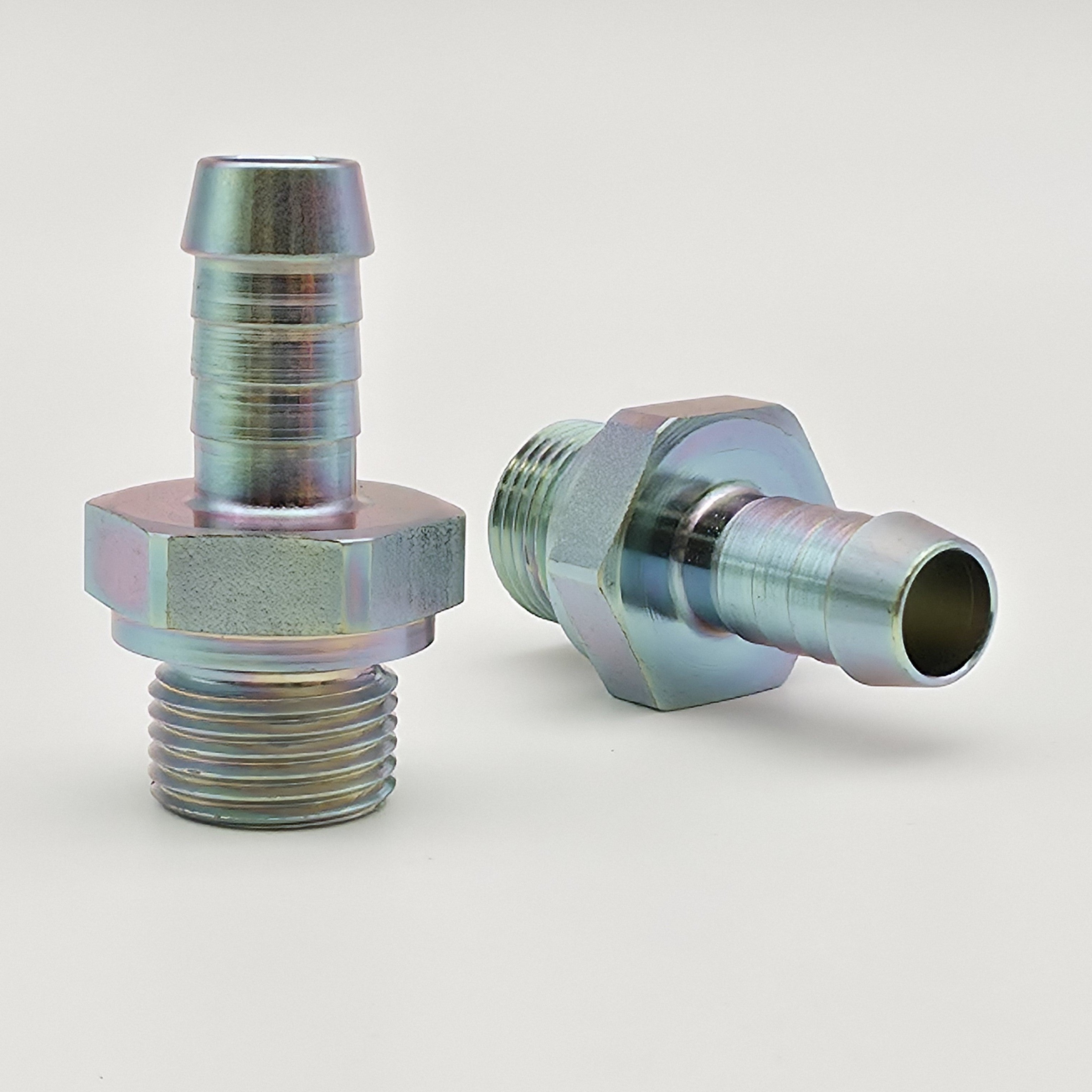 Nipple with external thread