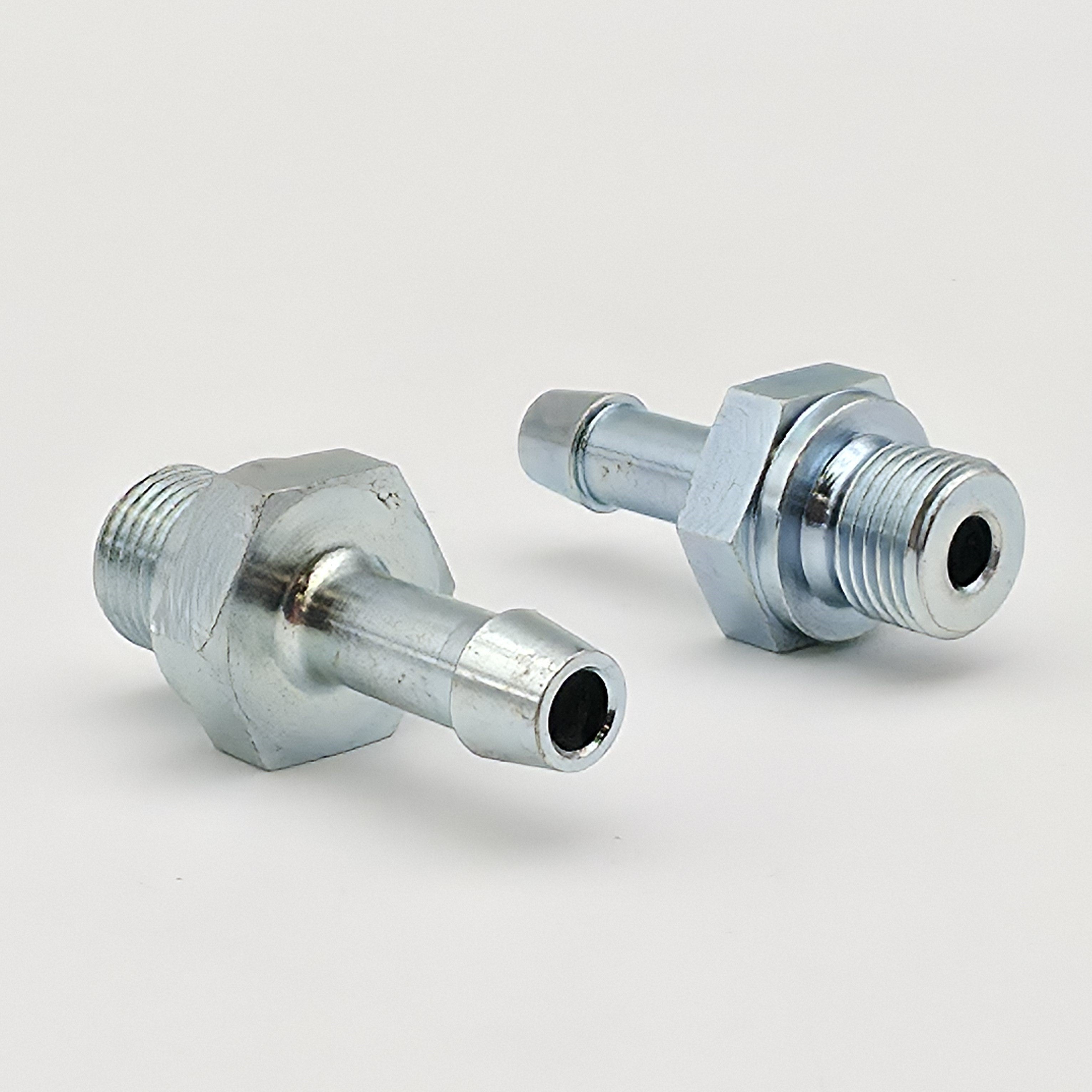Nipple with external thread